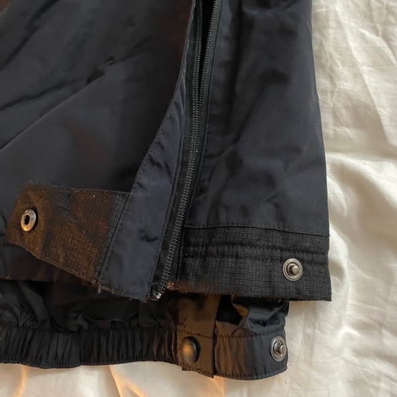 LL.Bean snow pants w/ adjustable waist & wide legs - Picture 2 of 8